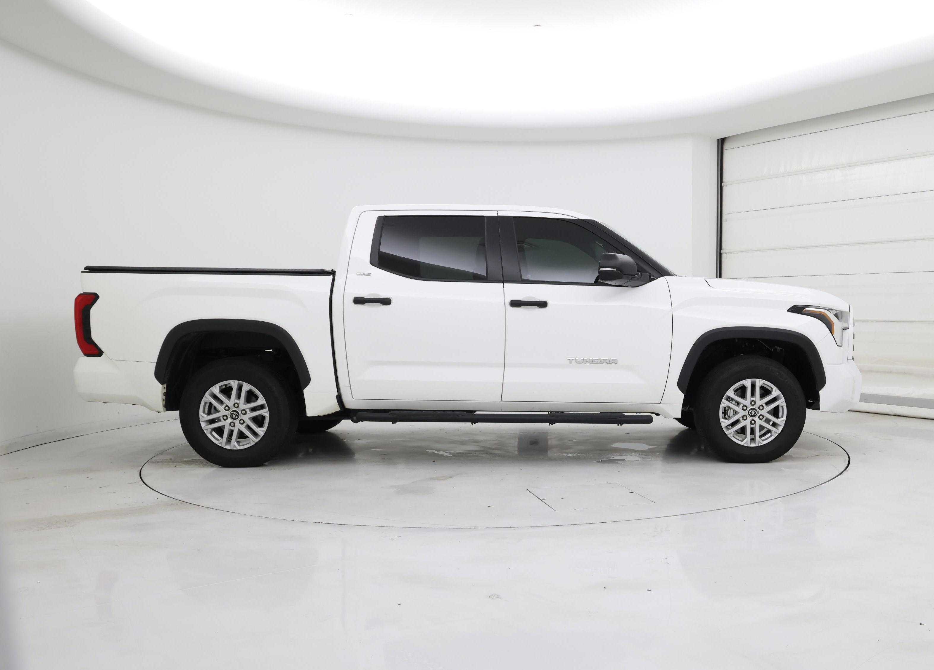 Thumbnail: 2024 Toyota Tundra - 7