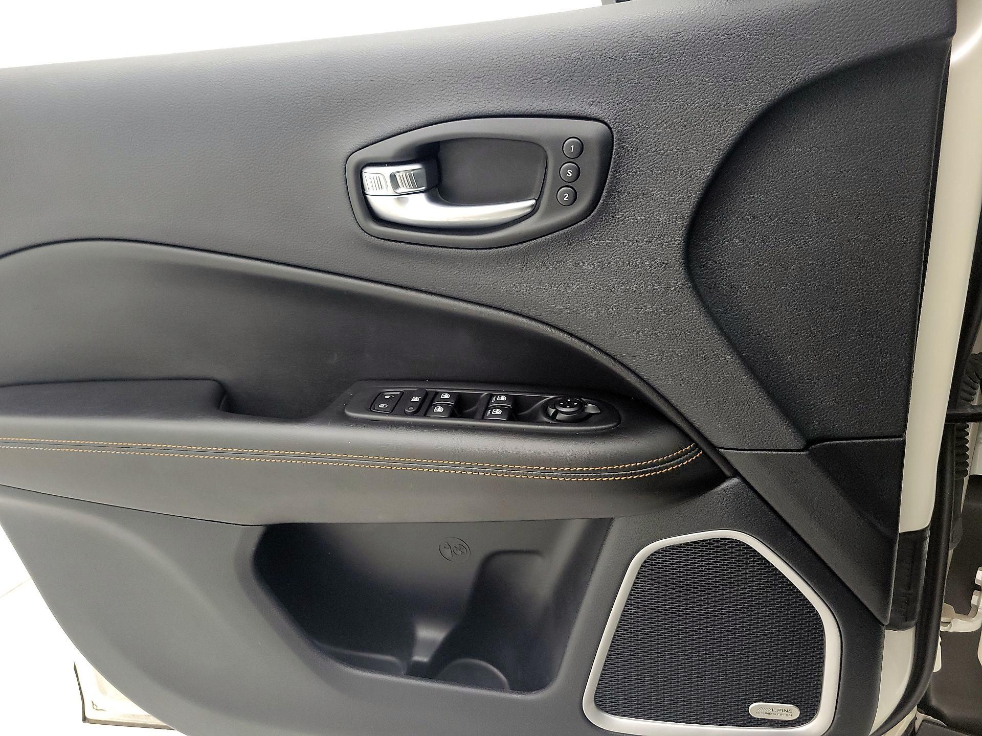 Thumbnail: 2021 Jeep Compass - 12