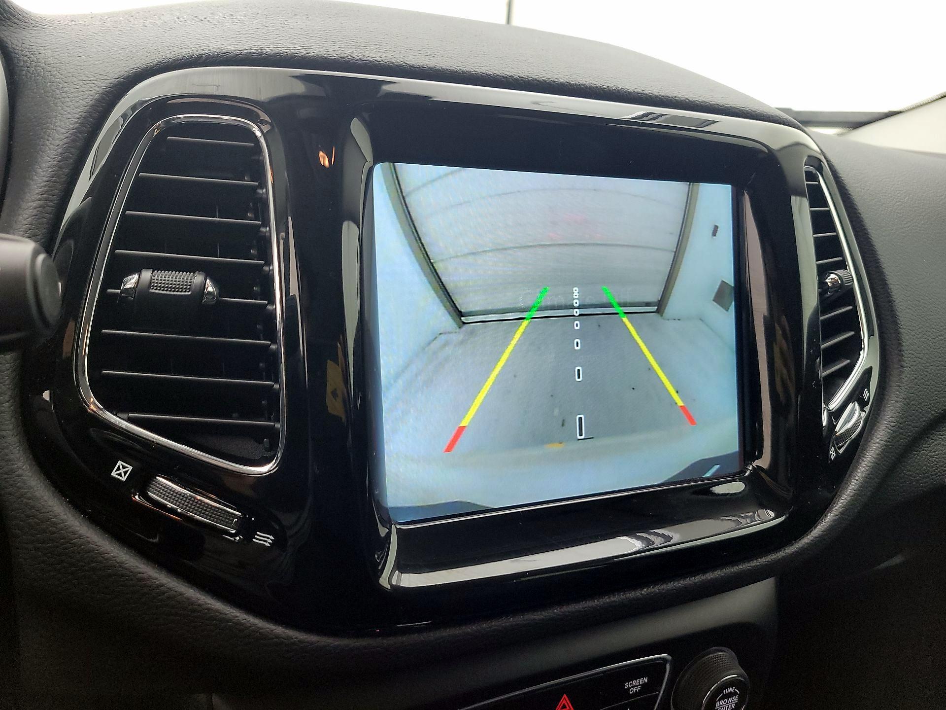 Thumbnail: 2021 Jeep Compass - 14