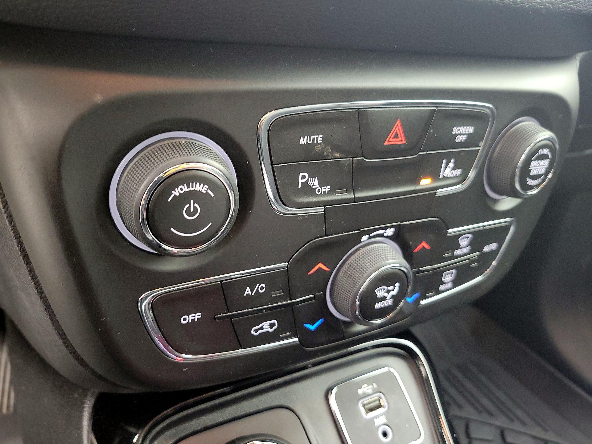 Thumbnail: 2021 Jeep Compass - 16