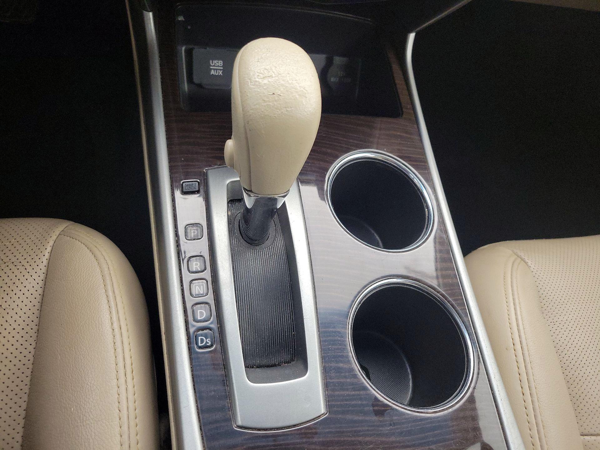 Thumbnail: 2015 Nissan Altima - 18