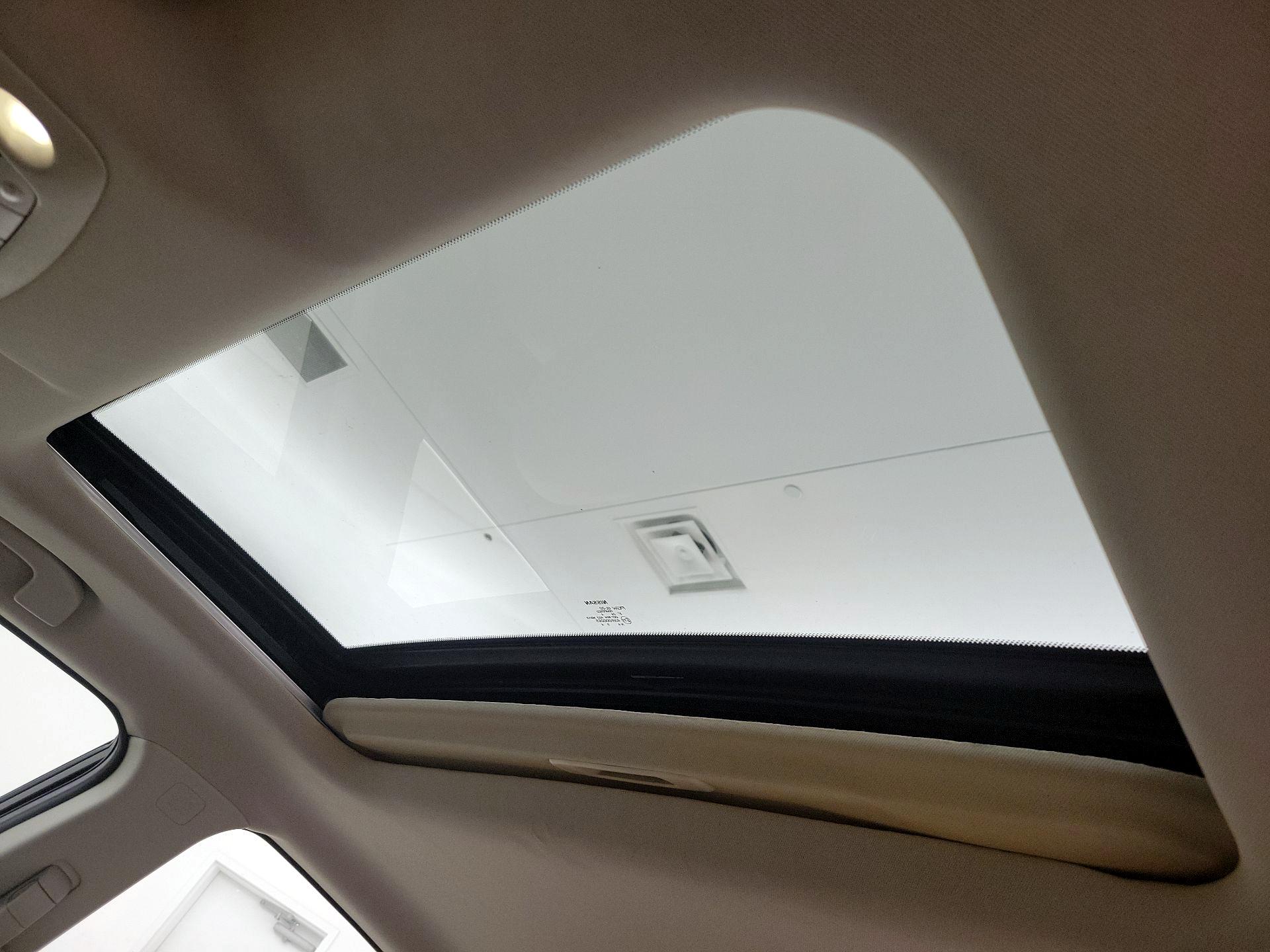 Thumbnail: 2015 Nissan Altima - 20