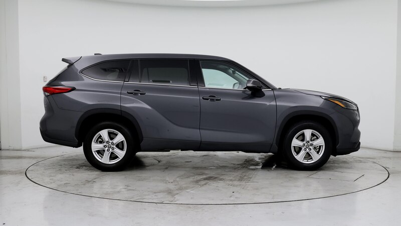 2022 Toyota Highlander LE 7