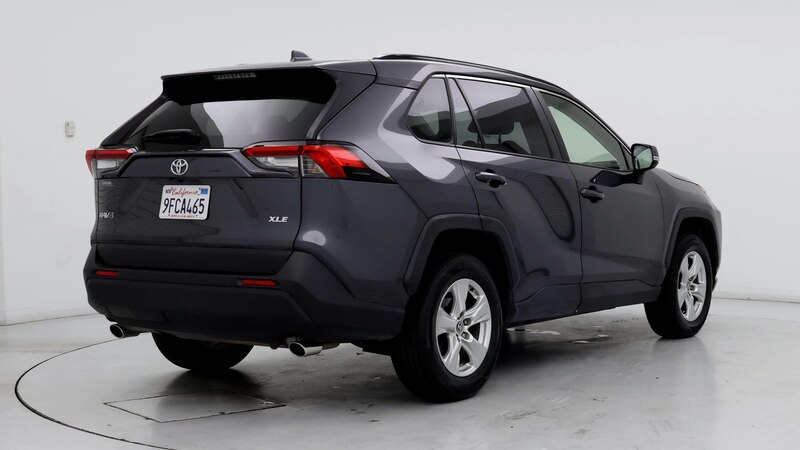 2020 Toyota RAV4 XLE 8