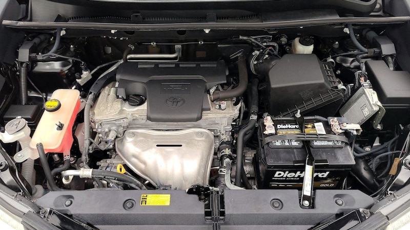 2013 Toyota RAV4 XLE 21