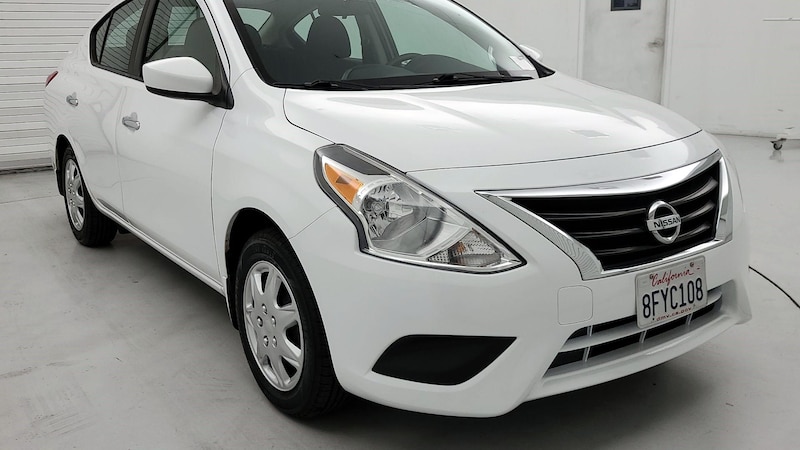 2015 Nissan Versa SV Hero Image