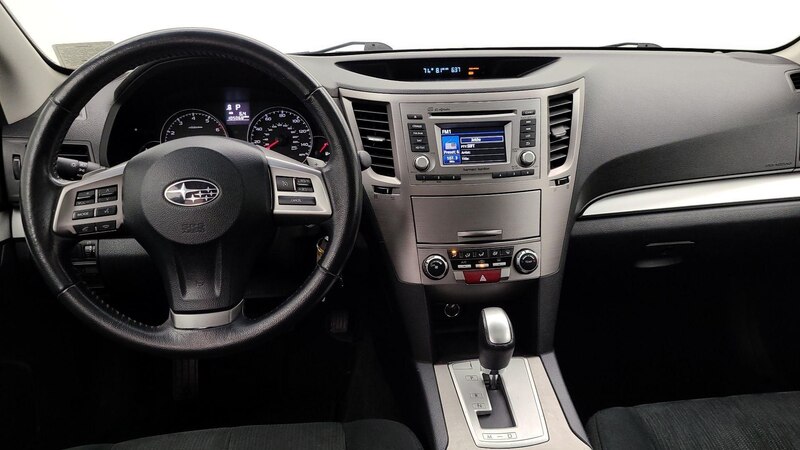 2013 Subaru Outback Premium 9