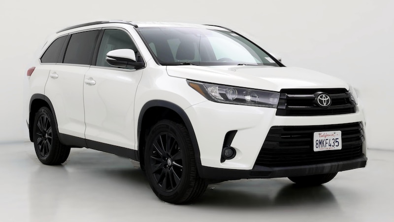 2019 Toyota Highlander SE Hero Image