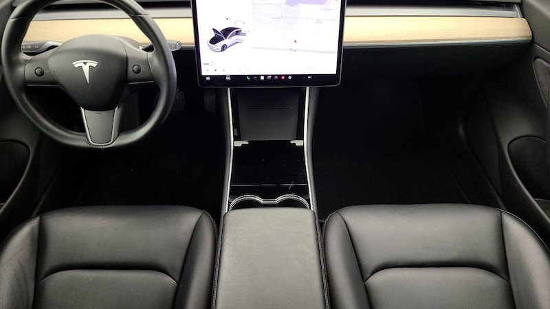 2018 Tesla Model 3 Mid Range 8