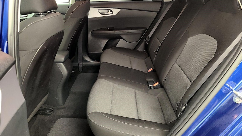 2022 Kia Forte LXS 17