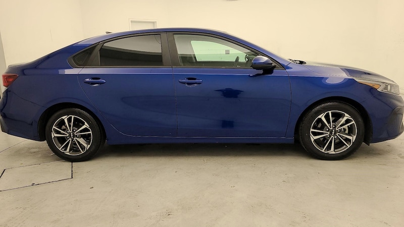2022 Kia Forte LXS 4