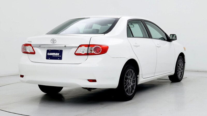 2013 Toyota Corolla LE 8