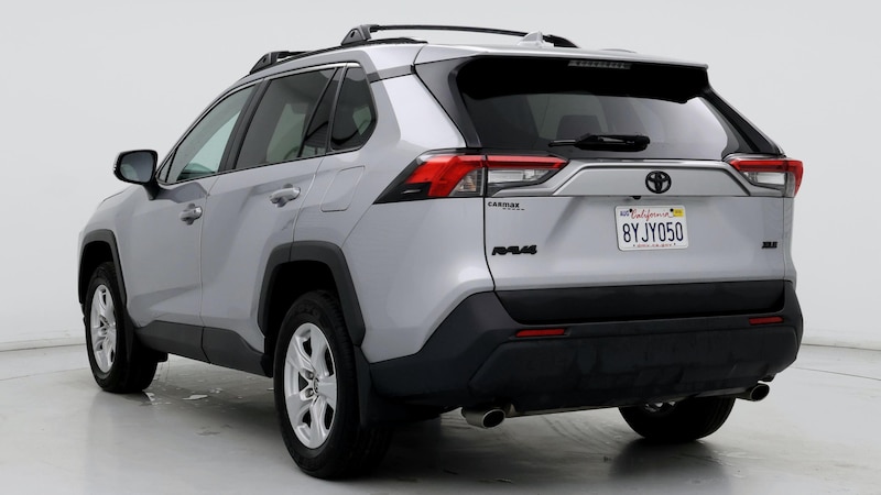 2021 Toyota RAV4 XLE 2