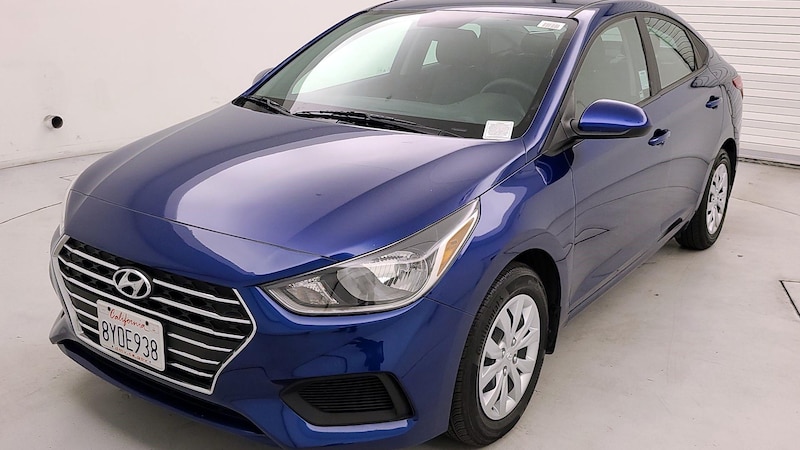 2022 Hyundai Accent SE 3