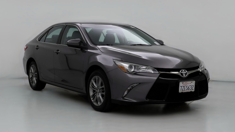 2017 Toyota Camry SE Hero Image