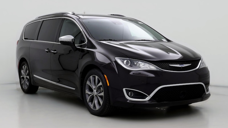 2018 Chrysler Pacifica Limited Hero Image