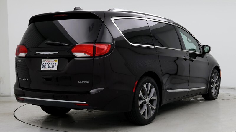 2018 Chrysler Pacifica Limited 8