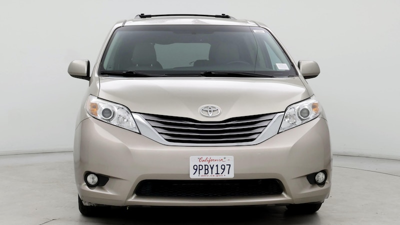 2015 Toyota Sienna XLE 5