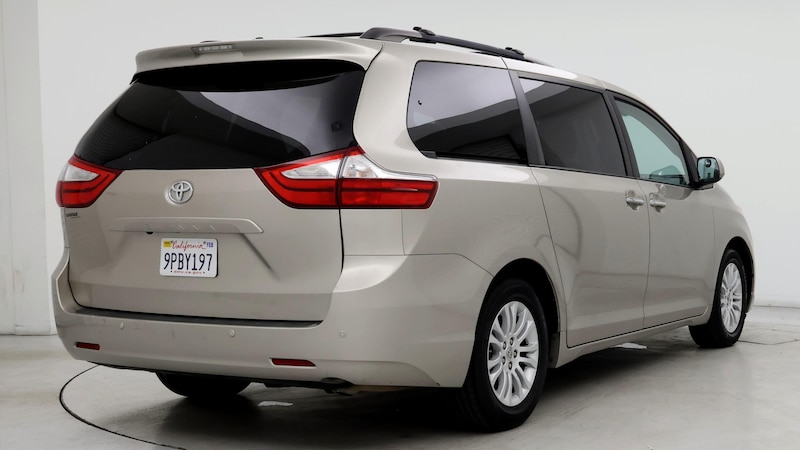 2015 Toyota Sienna XLE 8