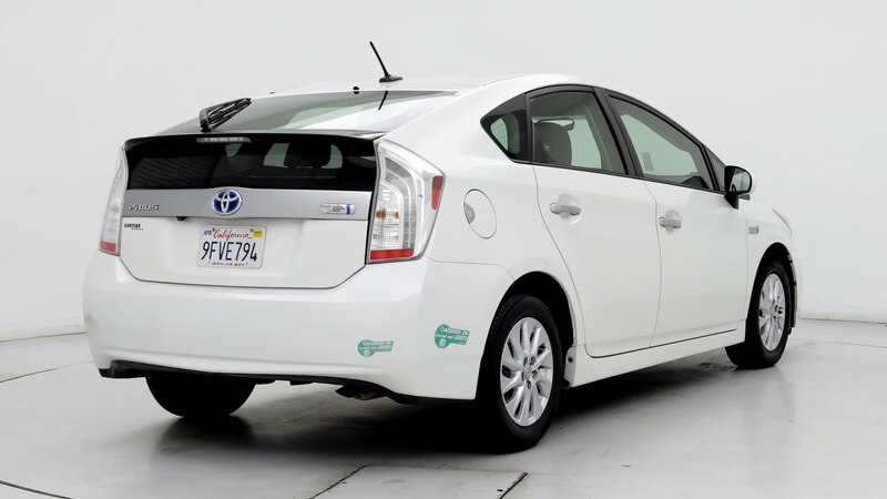 2014 Toyota Prius Plug-in 8