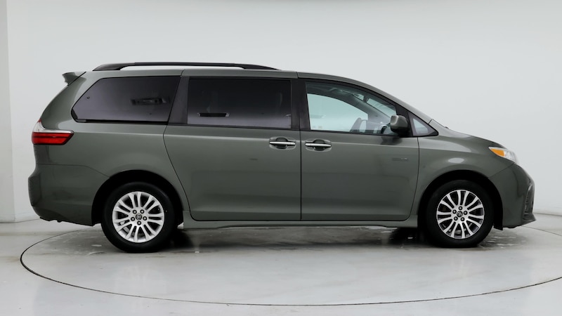 2019 Toyota Sienna XLE 7