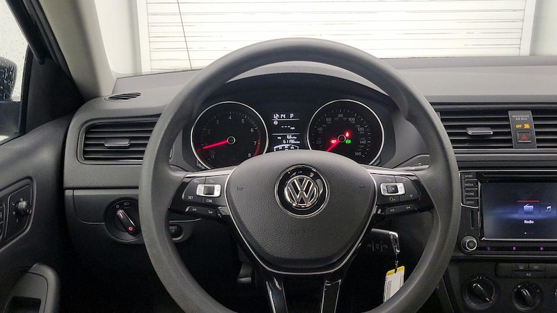 2016 Volkswagen Jetta S 10