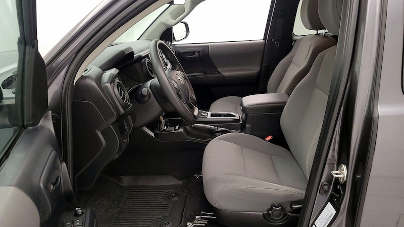 2019 Toyota Tacoma SR 11