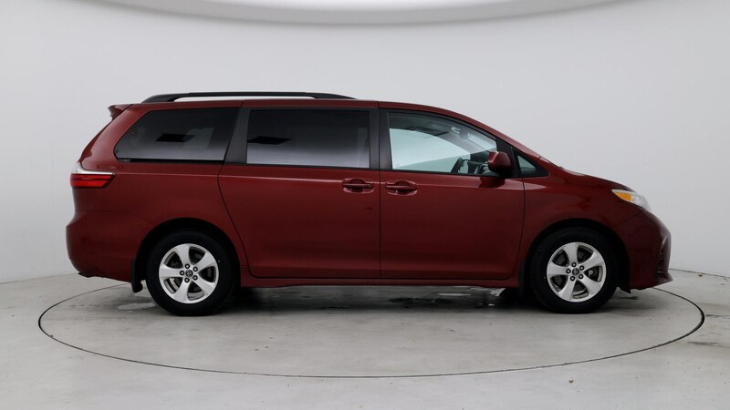 2018 Toyota Sienna LE 7