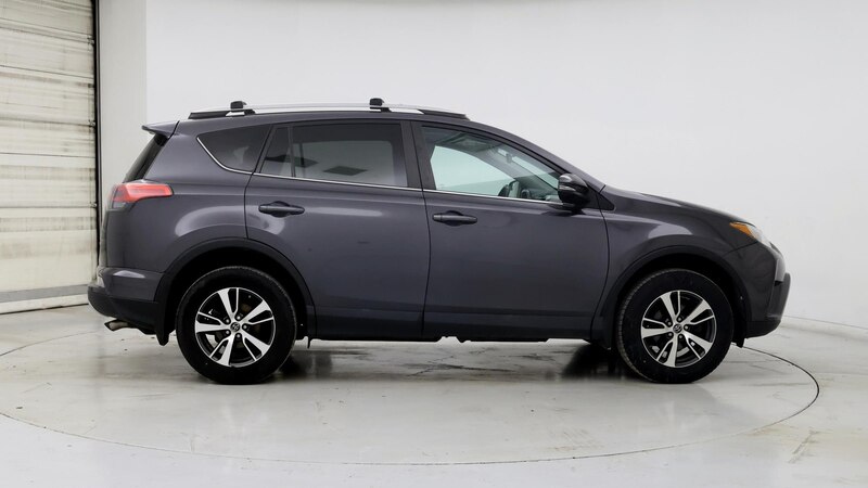 2016 Toyota RAV4 XLE 7