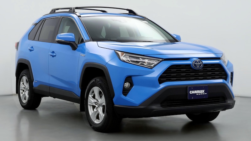 2021 Toyota RAV4 XLE Hero Image