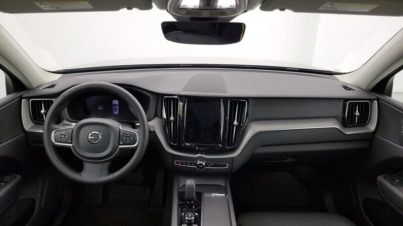 2024 Volvo XC60 B5 Core 9