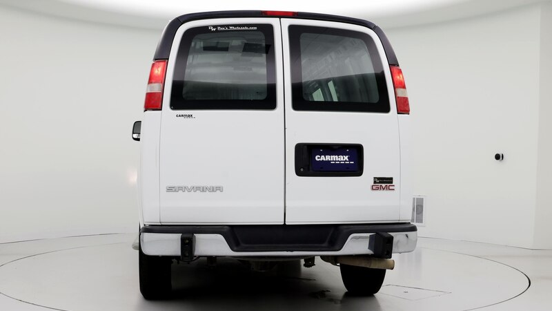 2017 GMC Savana 2500 6