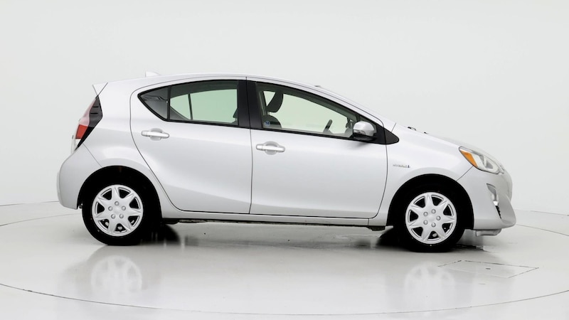 2016 Toyota Prius c Two 7