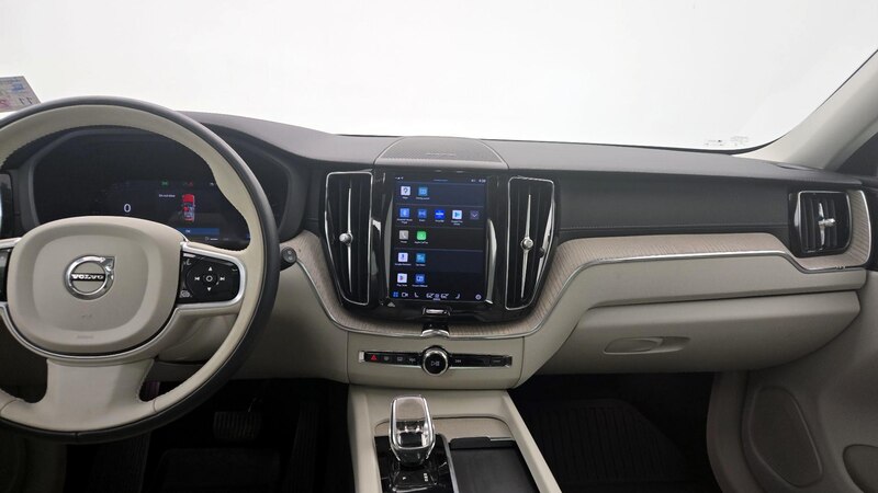 2022 Volvo XC60 B5 Inscription 9