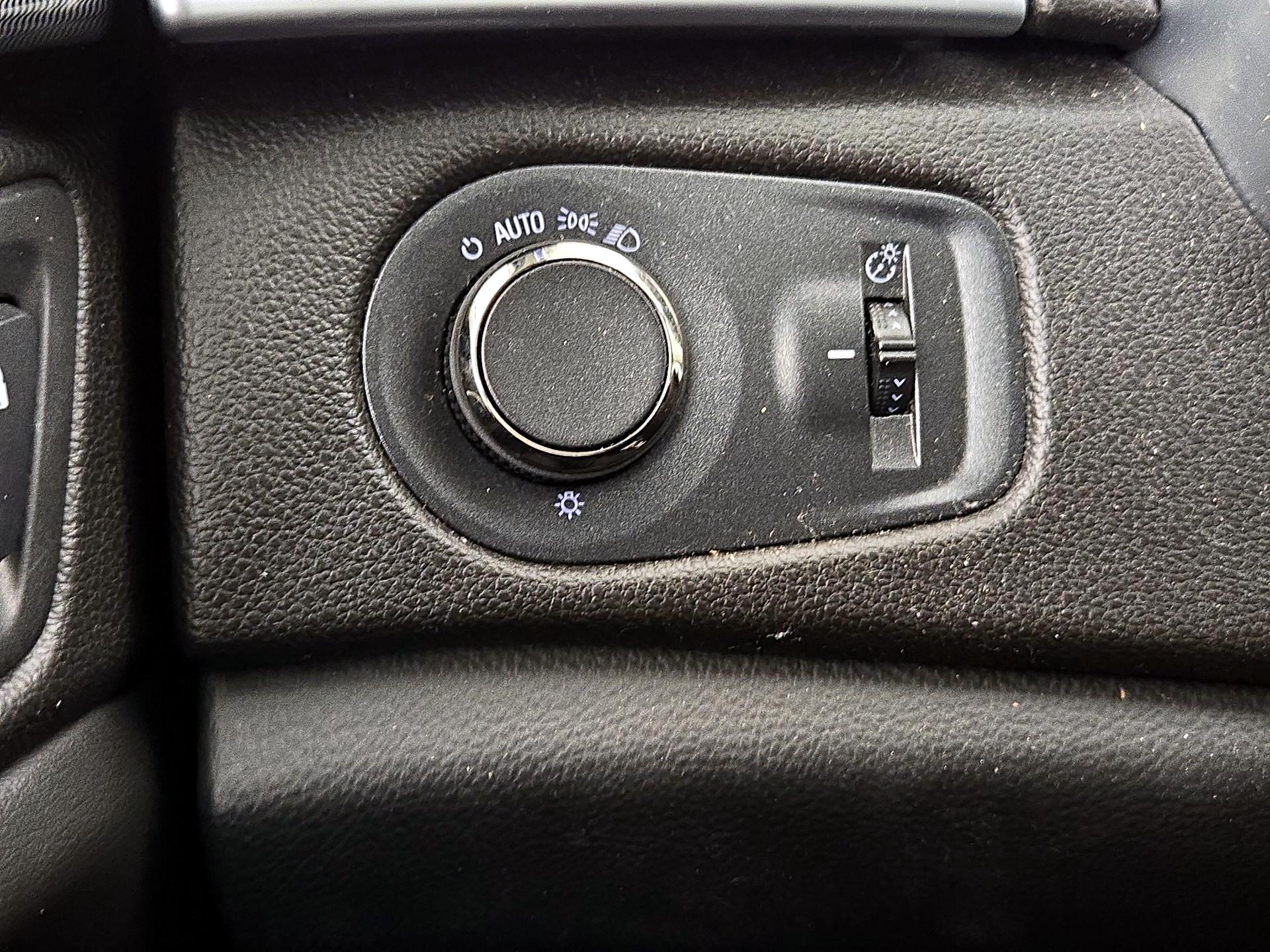 Thumbnail: 2014 Cadillac SRX - 13