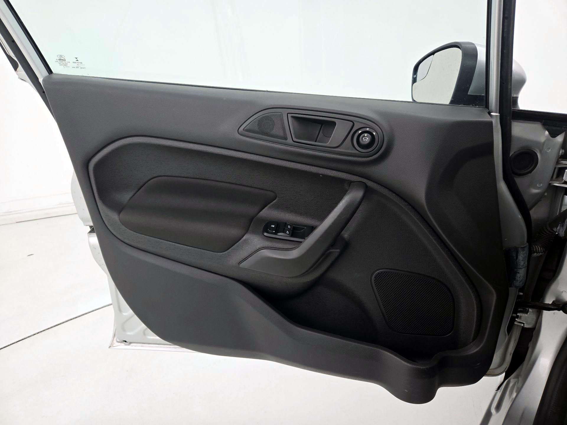Thumbnail: 2019 Ford Fiesta - 12