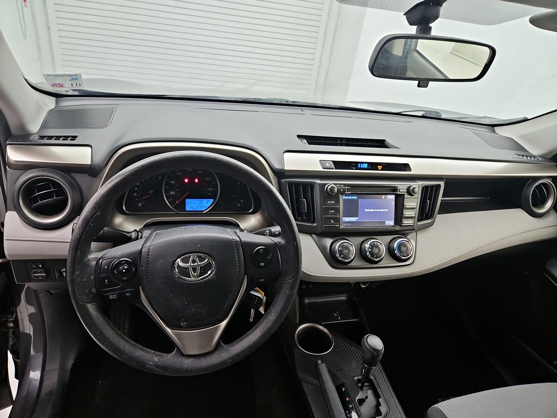 Thumbnail: 2015 Toyota RAV4 - 9