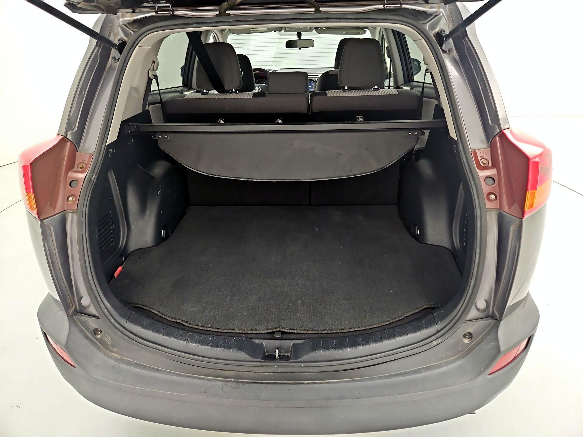 Thumbnail: 2015 Toyota RAV4 - 20