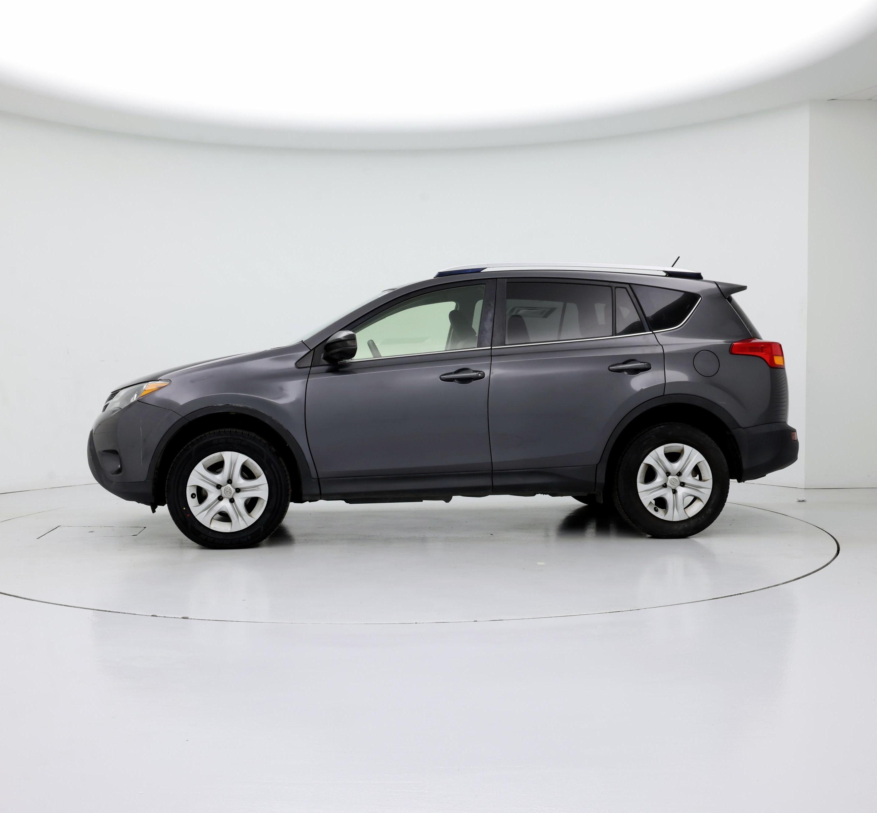 Thumbnail: 2015 Toyota RAV4 - 3
