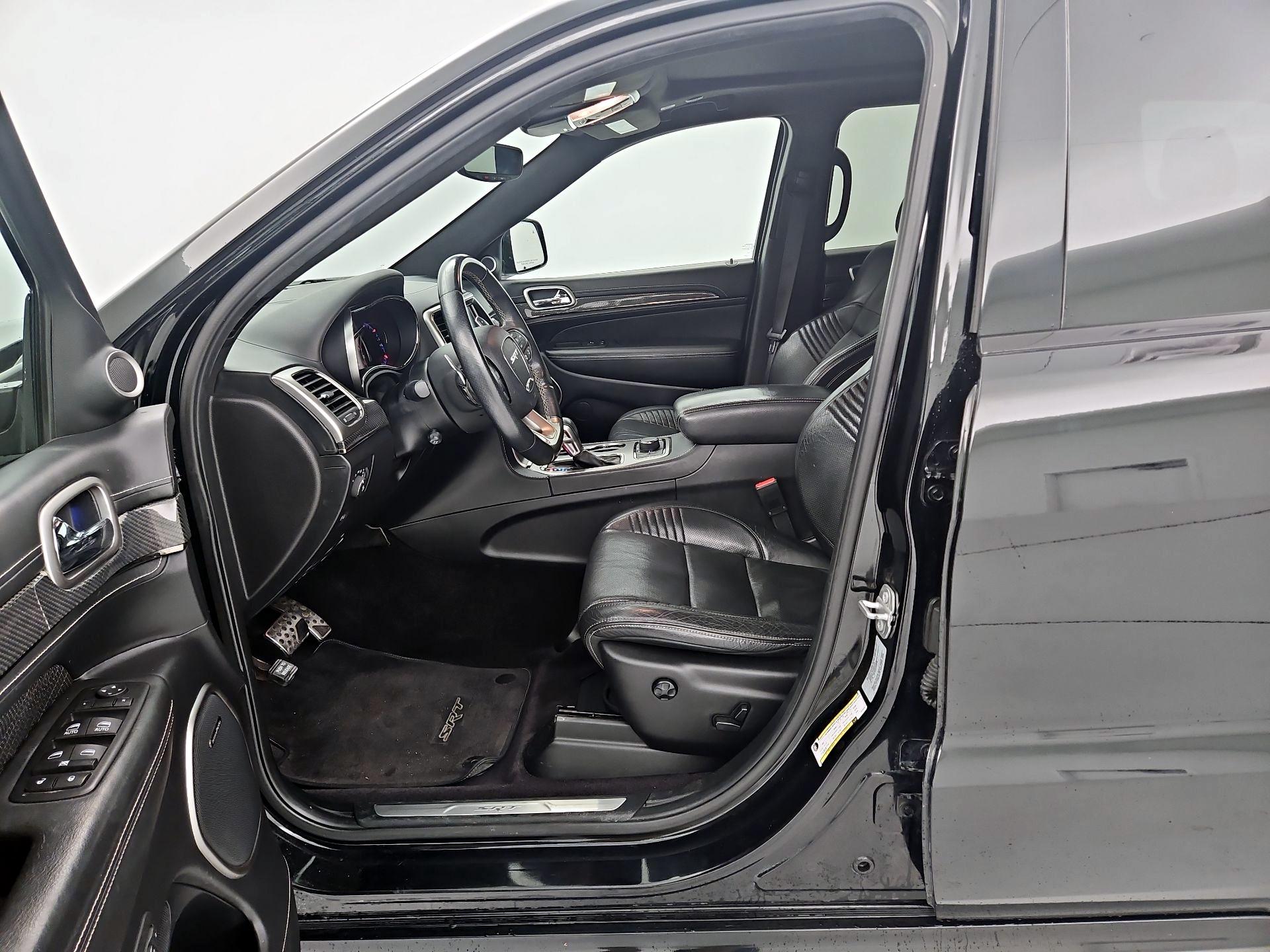 Thumbnail: 2017 Jeep Grand Cherokee - 11