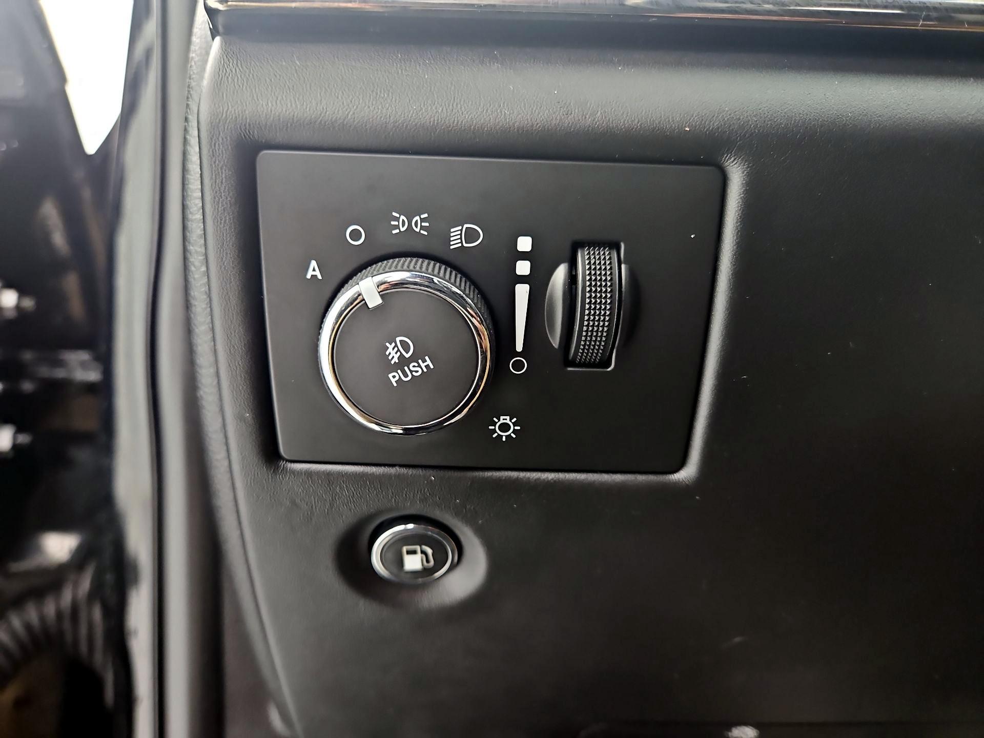 Thumbnail: 2017 Jeep Grand Cherokee - 13