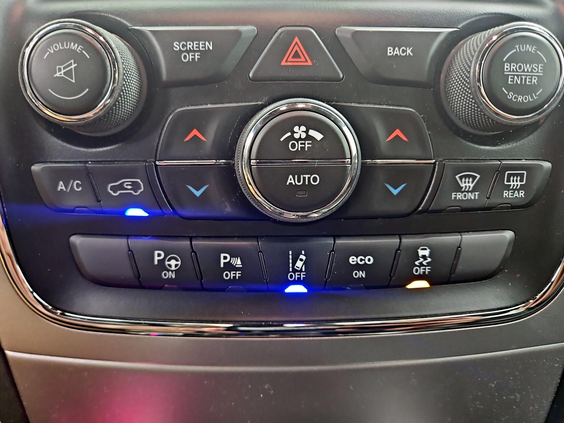 Thumbnail: 2017 Jeep Grand Cherokee - 16