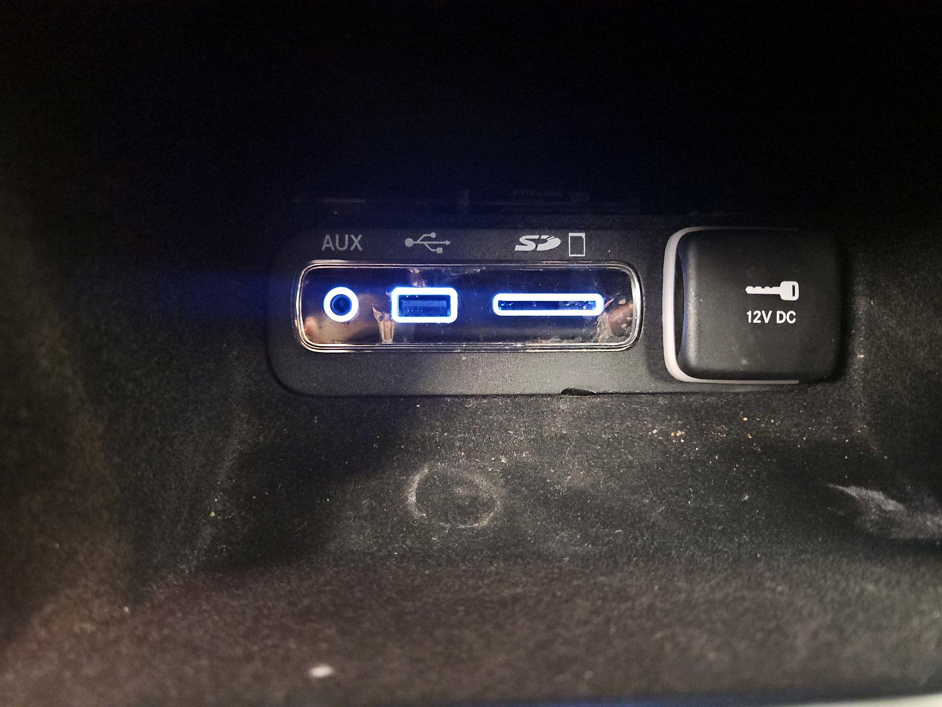 Thumbnail: 2017 Jeep Grand Cherokee - 18