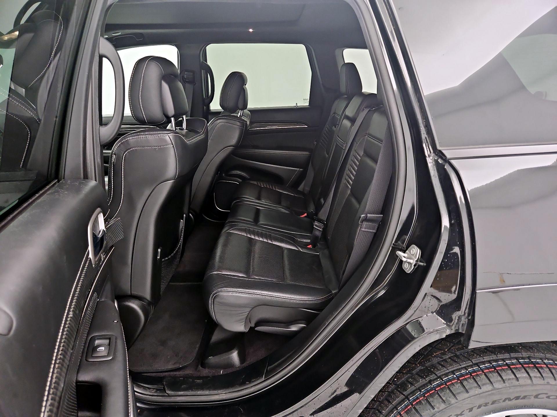 Thumbnail: 2017 Jeep Grand Cherokee - 20