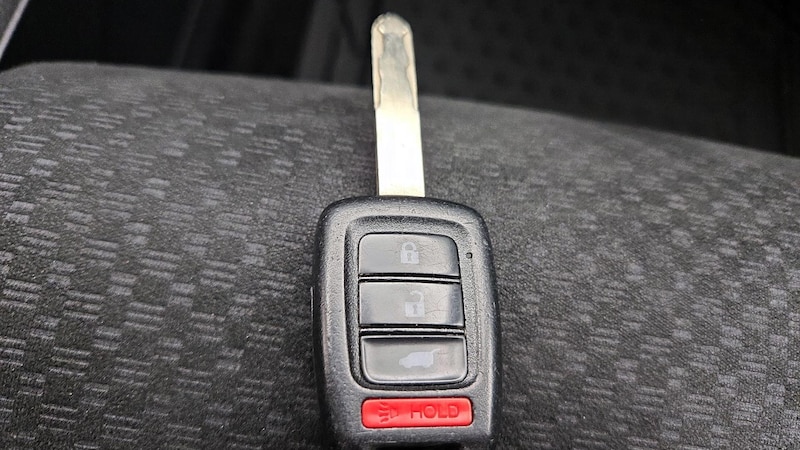 2016 Honda CR-V LX 22