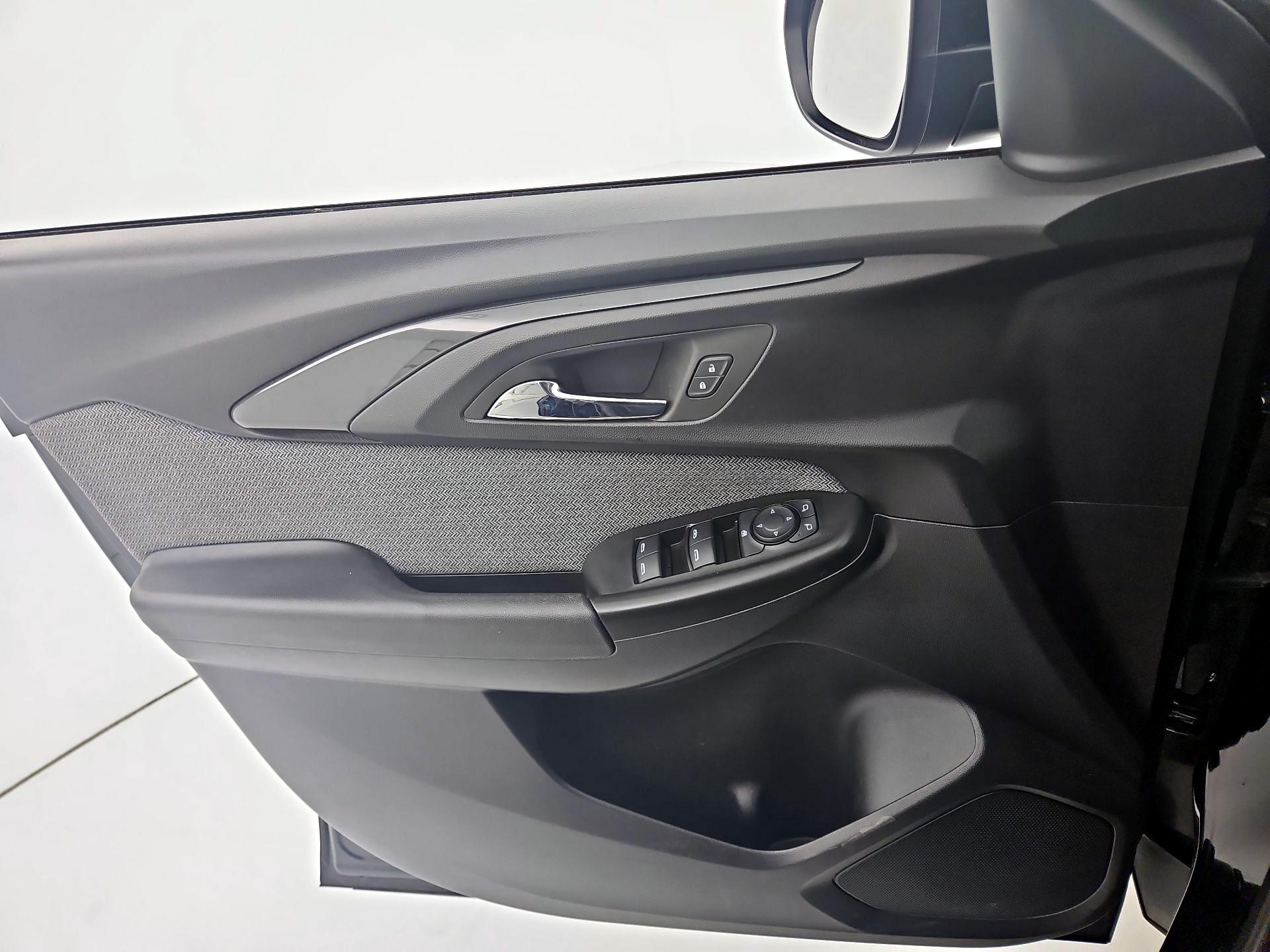 Thumbnail: 2022 Chevrolet TrailBlazer - 12