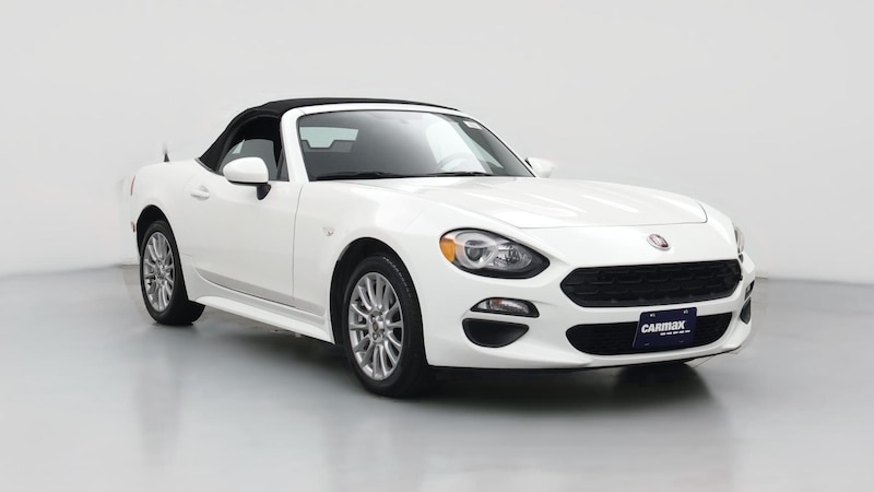 2017 Fiat 124 Spider Classica Hero Image