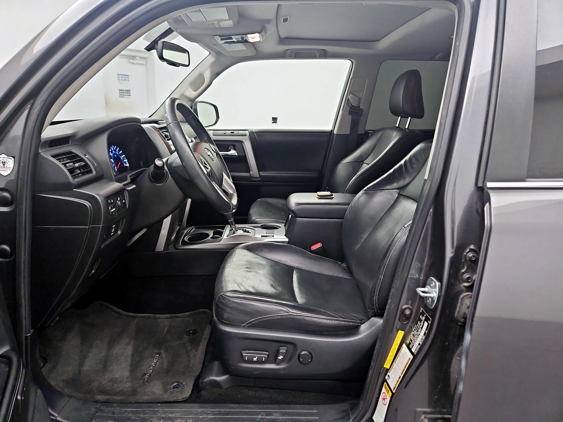 Thumbnail: 2015 Toyota 4Runner - 11