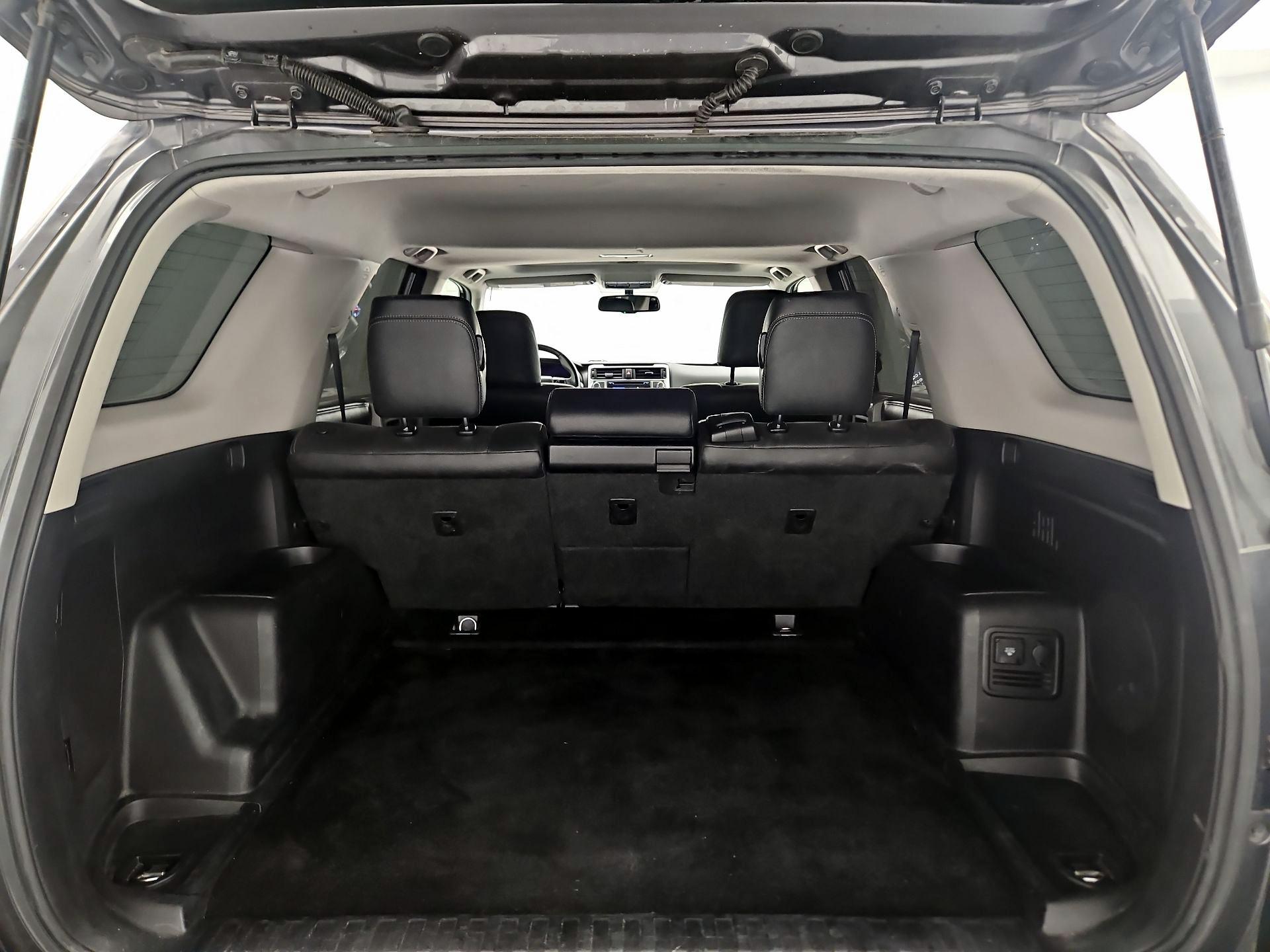 Thumbnail: 2015 Toyota 4Runner - 16