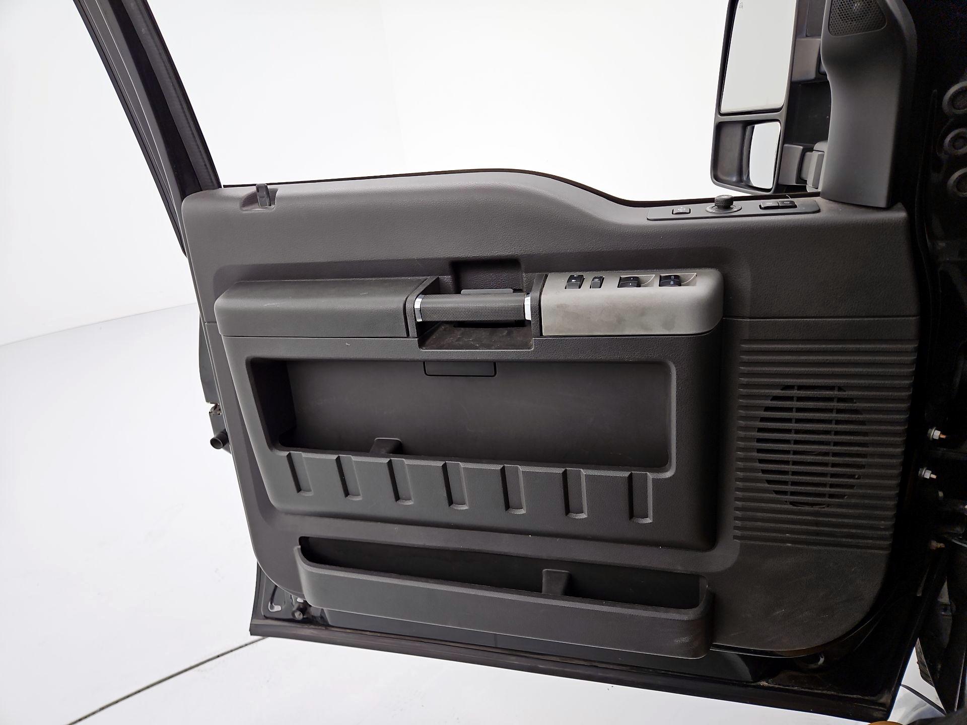 Thumbnail: 2015 Ford F-350 - 12